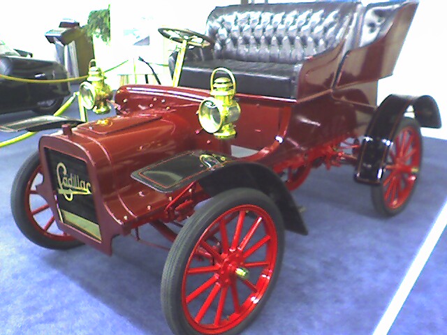 side view of a 1906 cadillac