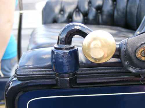 Gear shift in a 1911 Cadillac