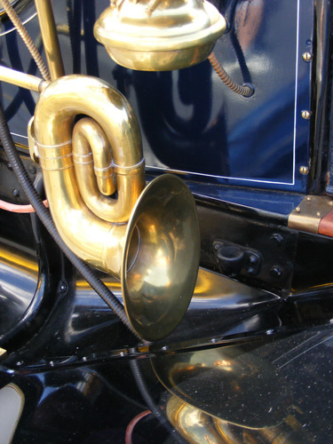 1911 Cadillac brass horn