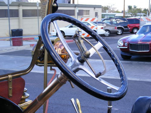 Steering wheel in a 1911 Cadillac