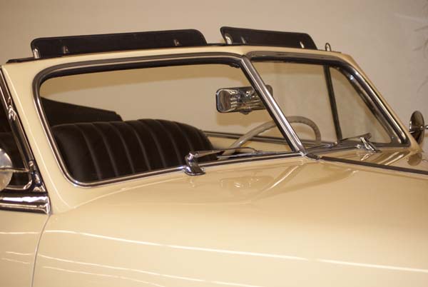 1947 cadillac windshield