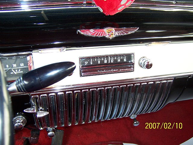 Radio inside a 1950 Cadillac