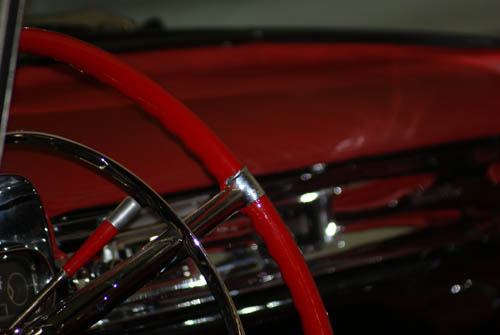 steering wheel in a 1957 cadillac