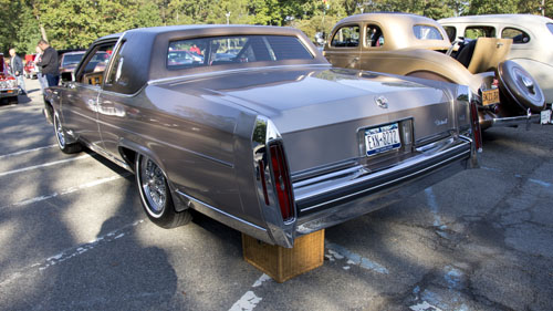 Picture of a rear end of a 1982 Cadillac Fleetwood Brougham.