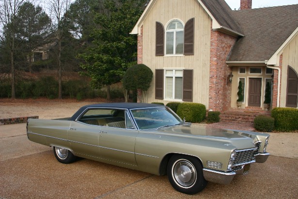 Picture of a 1967 Cadillac Sedan Deville in Mississippi.