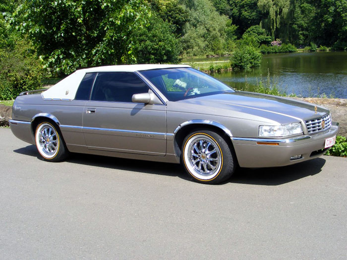 2001 Cadillac by lake